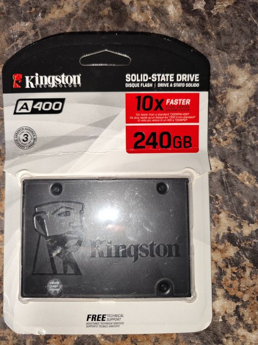 Kingston накопитель