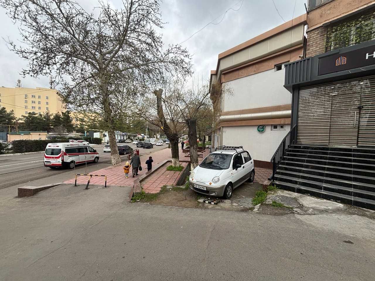 Сдается в Аренду 60 м. Первый Этаж + подвал 60 м.