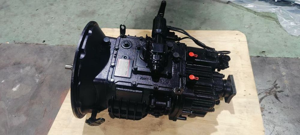 Howo sinoturk 10 tonalik karobka rabochi bor aybi yuq zapchast yangi