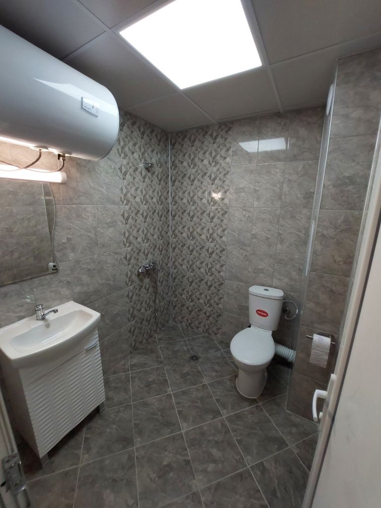 Дава се под наем Тристаен апартамент в София, Левски - 68 кв.м за 612 € - Снимка #3