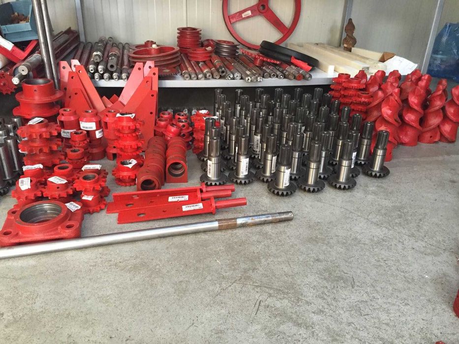 Piese pentru culegatori porumb