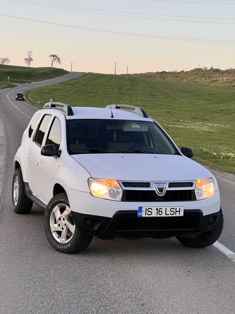 Vând Dacia Duster  1.5 diesel 4x4 2013