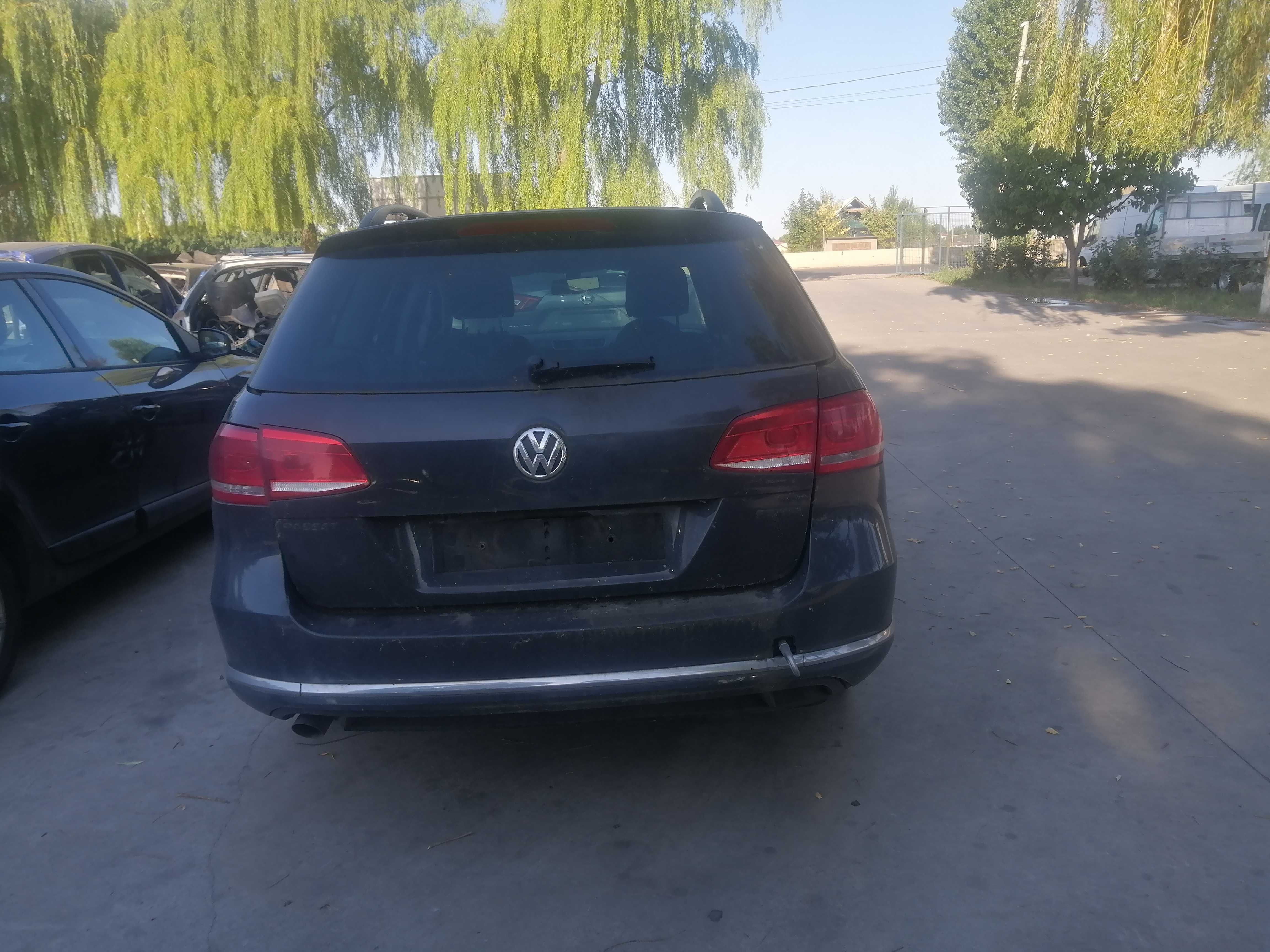 Dezmembram Passat B7 cod motor CAY