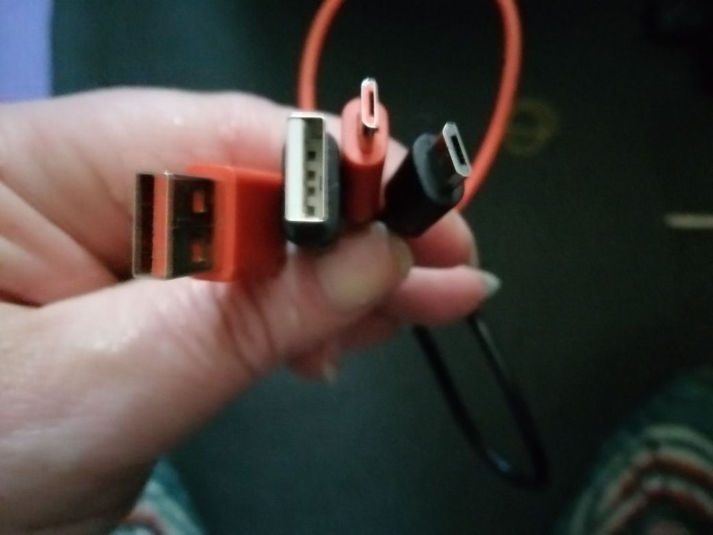 USB кабели по 2 лева бройката