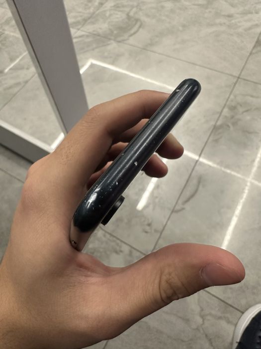 Iphone Xr sotiladi