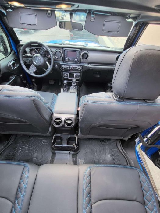 Jeep gladiator an 2020 willys 3.6 autoutilitara