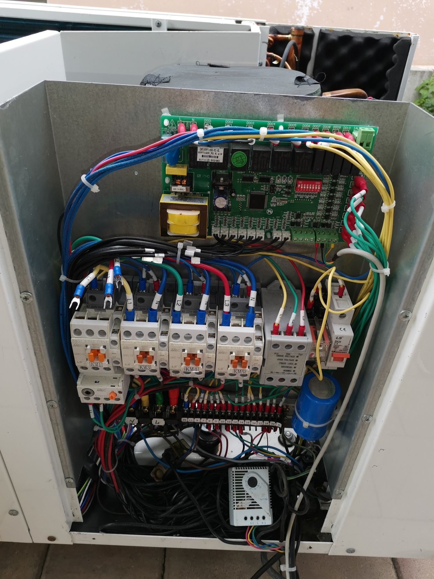 Dezumidificator  15 kw,cameră cu temperatura și umid