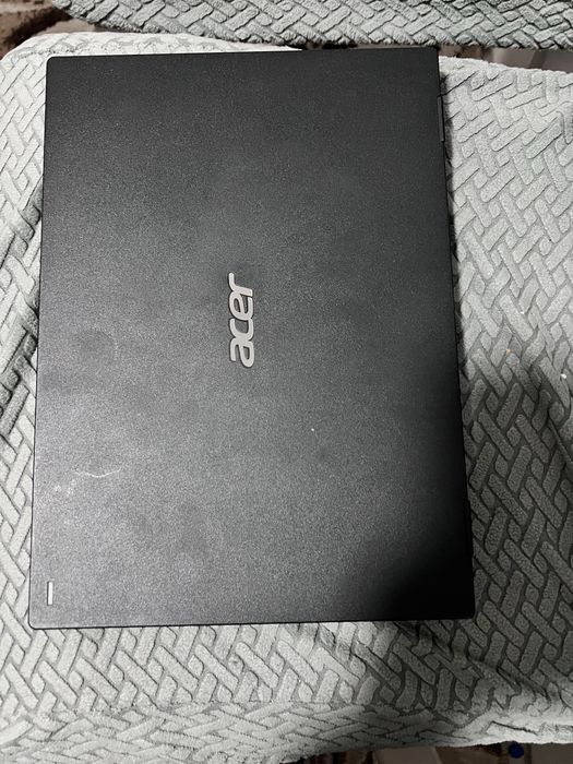 Ноутбук acer. В хорошеем состаяние