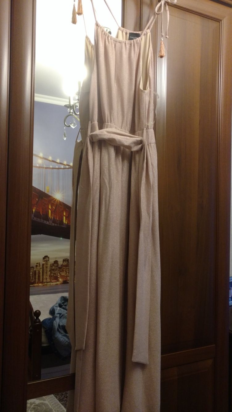 Продам платье на выпускной Италия 42 р