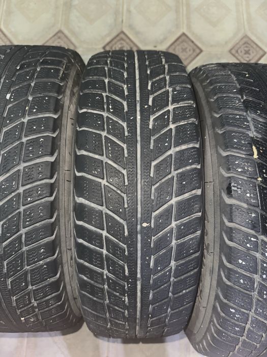 Продаются зимние шины