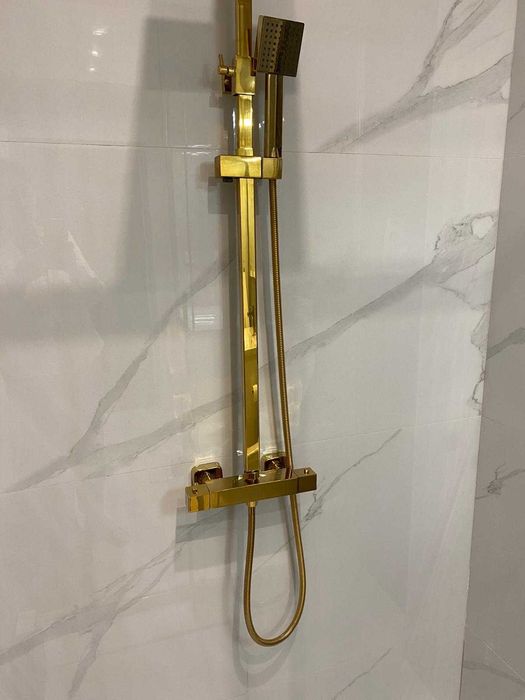 Златиста душ колона термостатна - месингова, масивна