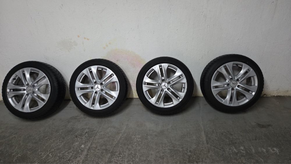 Гуми с джанти на Мерцедес 17’