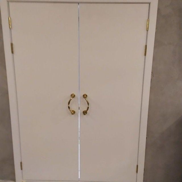 Установка межкомнатные дверей качественно и выстро