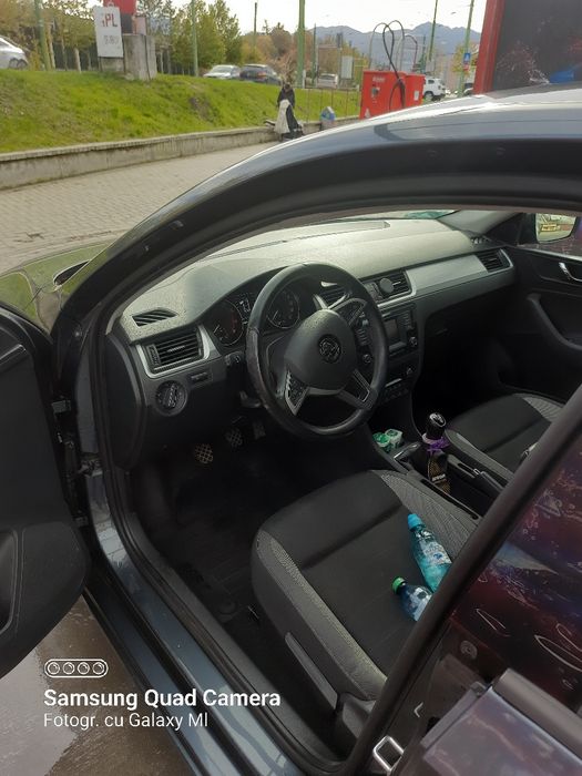 Vand Skoda Rapid 1.2 benzina.