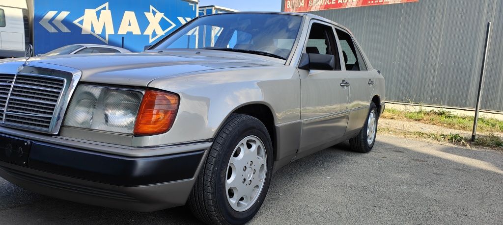 Vând Mercedes W124