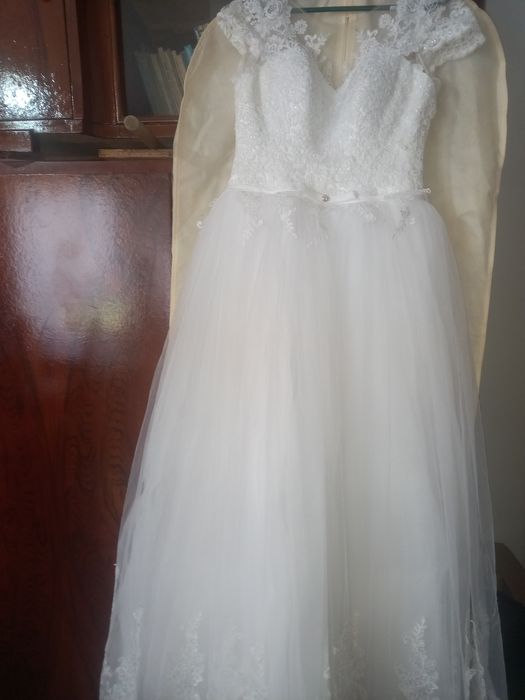 Vand rochie de mireasa