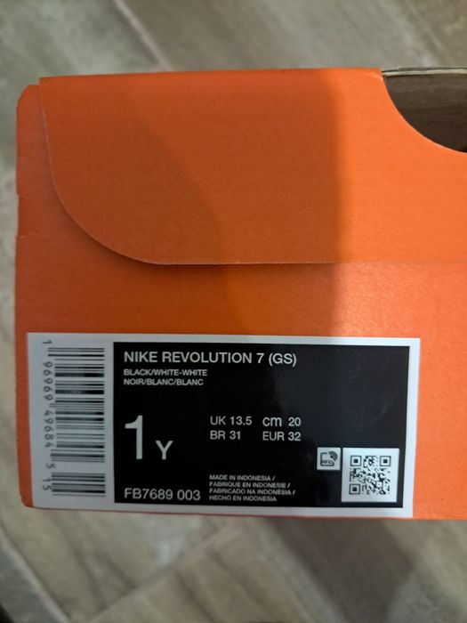 Маратонки Nike,размер 32