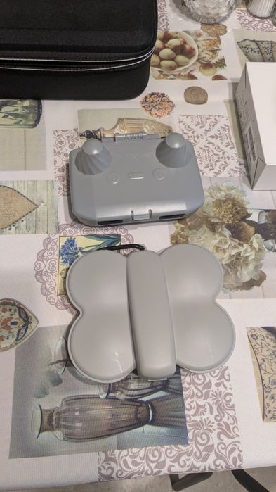 Dronă DJI  Neo  + Telecomandă DJI RC-N2