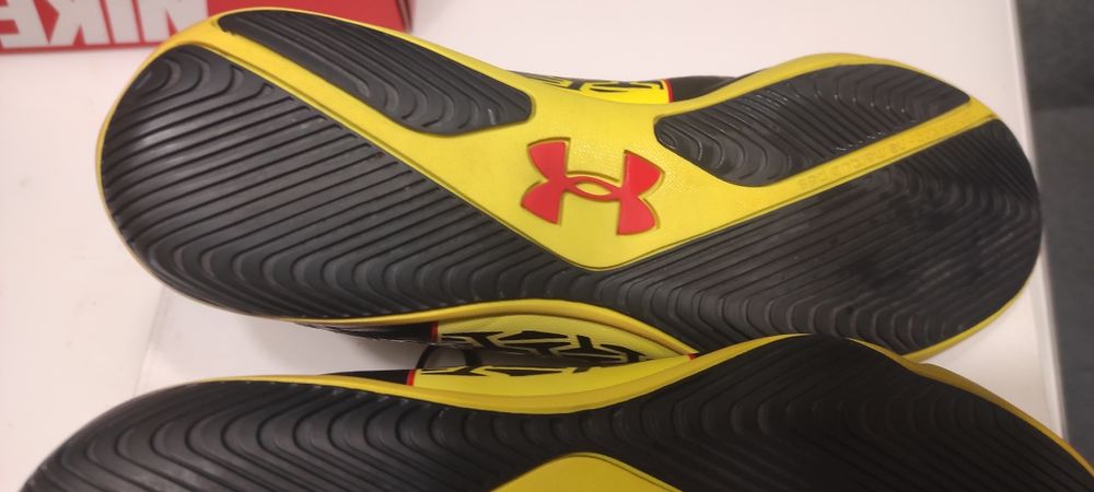 Маратонки Under Armour 40