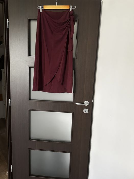 Fusta asimetrica mărimea 34