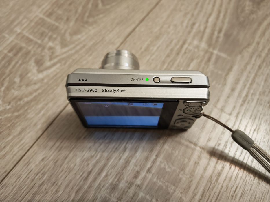 Sony CyberShot DSC-S950 (aparat foto / video)