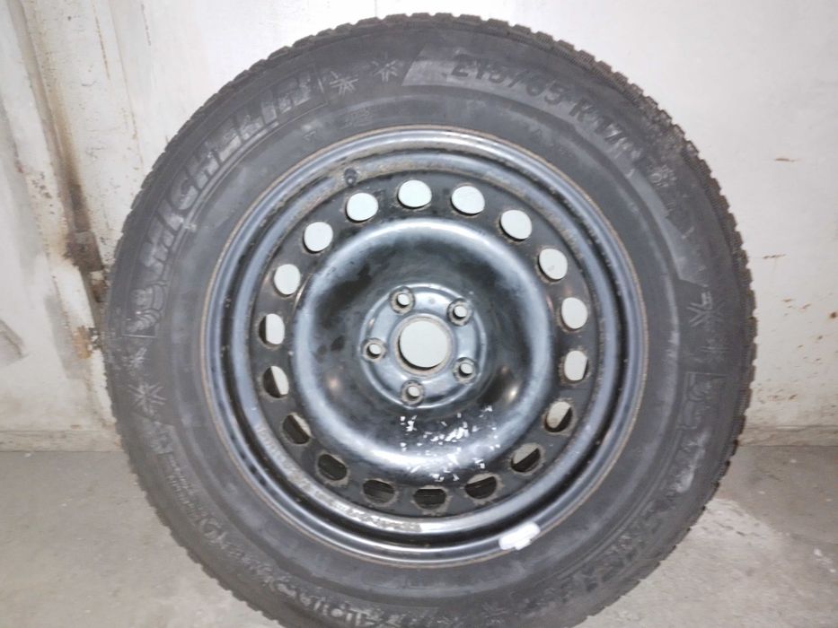 Метални джанти 6,5Jx17, 5х110, ЕТ 38 със зимни гуми 215/65R17