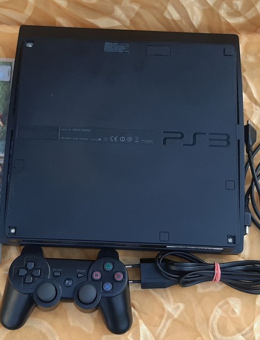 Vând PlayStation 3 slim complet cu fifa 15 în stare bună