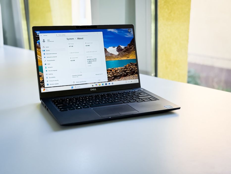 Dell Latitude 7400, 14" Touch, 1.9Ghz i7-8665u, 16GB RAM, 512 SSD