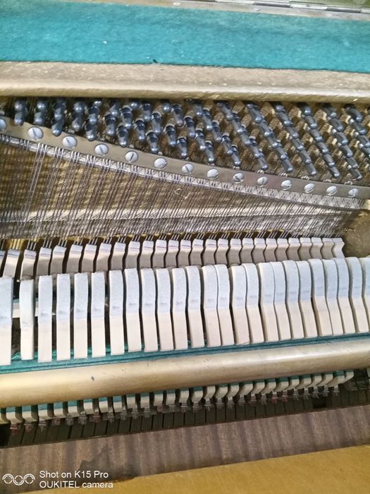 Пиано Александър Херман.