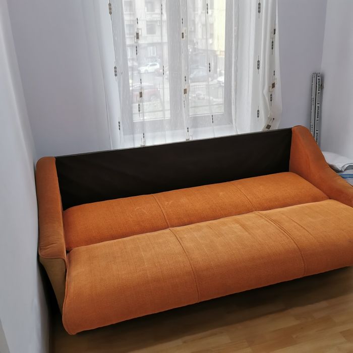 Canapea extensibilă, în stare foarte bună