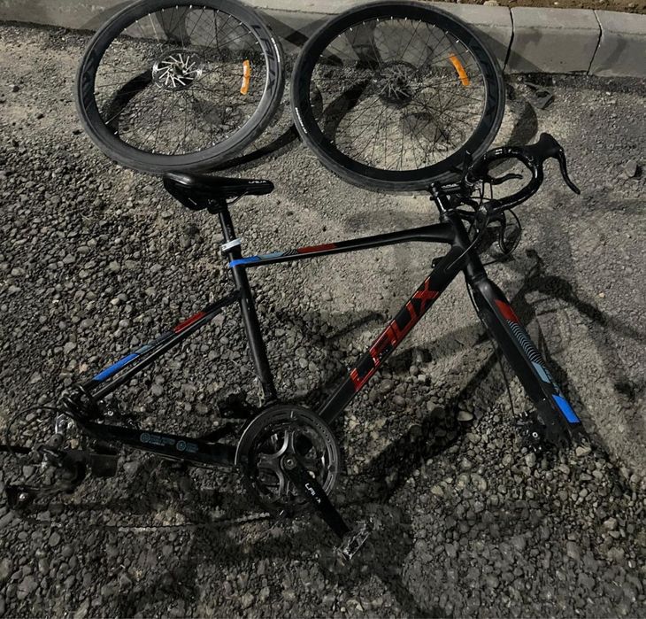 Шоссейник Laux торг уместен