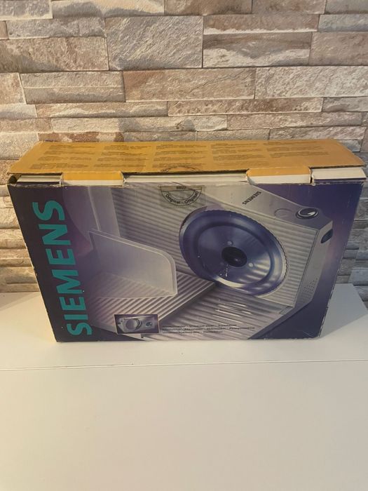 Vand feliator de mezeluri,paine,cozonac,chec