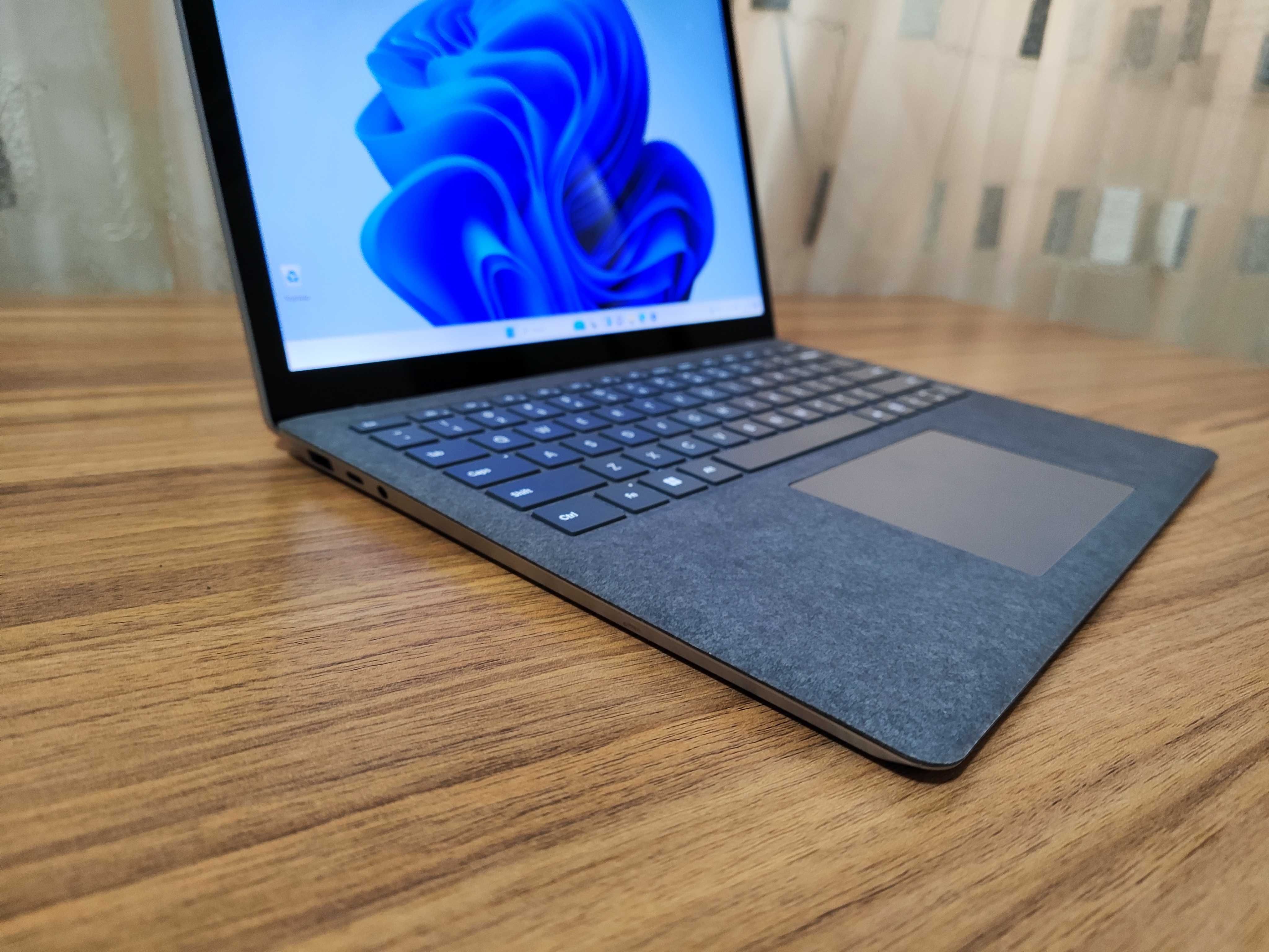 Microsoft Surface Laptop 4