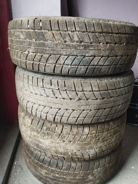 Продам зимние шины в идеальном состоянии
