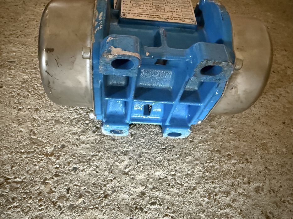 Motor vibrant  masa vibranta