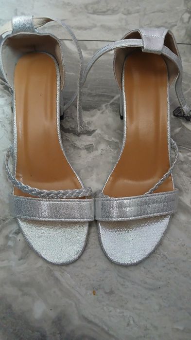 Sandale noi de  damă