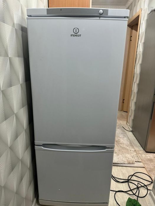 Продам холодильник на запчасти