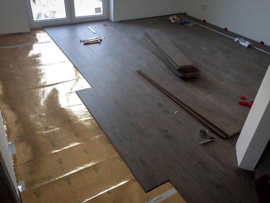 Монтаж стеновых панелей, ламината,