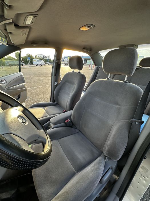 Toyota Prius din prima generație (NHW11, an 2001)