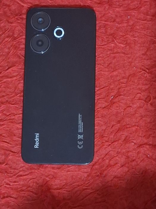 Продавам Xiaomi Redmi 13
