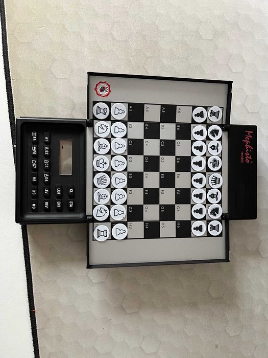Joc Sah electronic Mephisto Mobil
