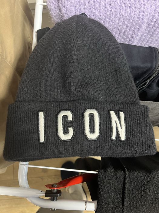 Зимна шапка Dsquared2