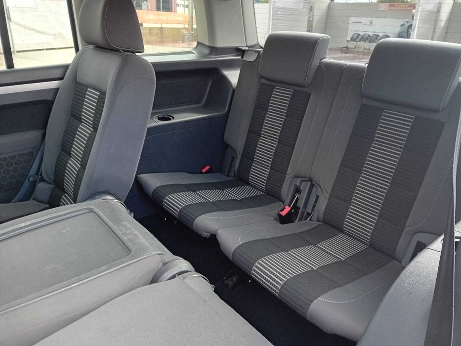 Vand touran 1.9  7 locuri model united