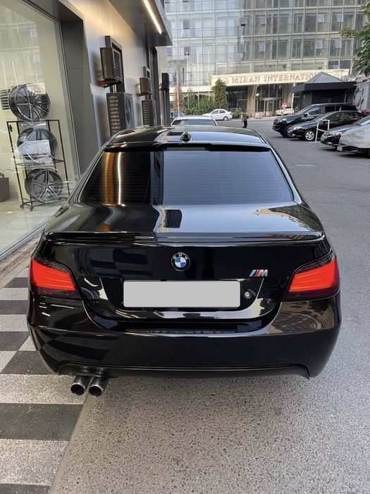 BMW E60 525i 2004