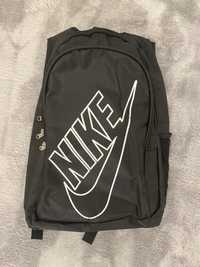 Раница Nike