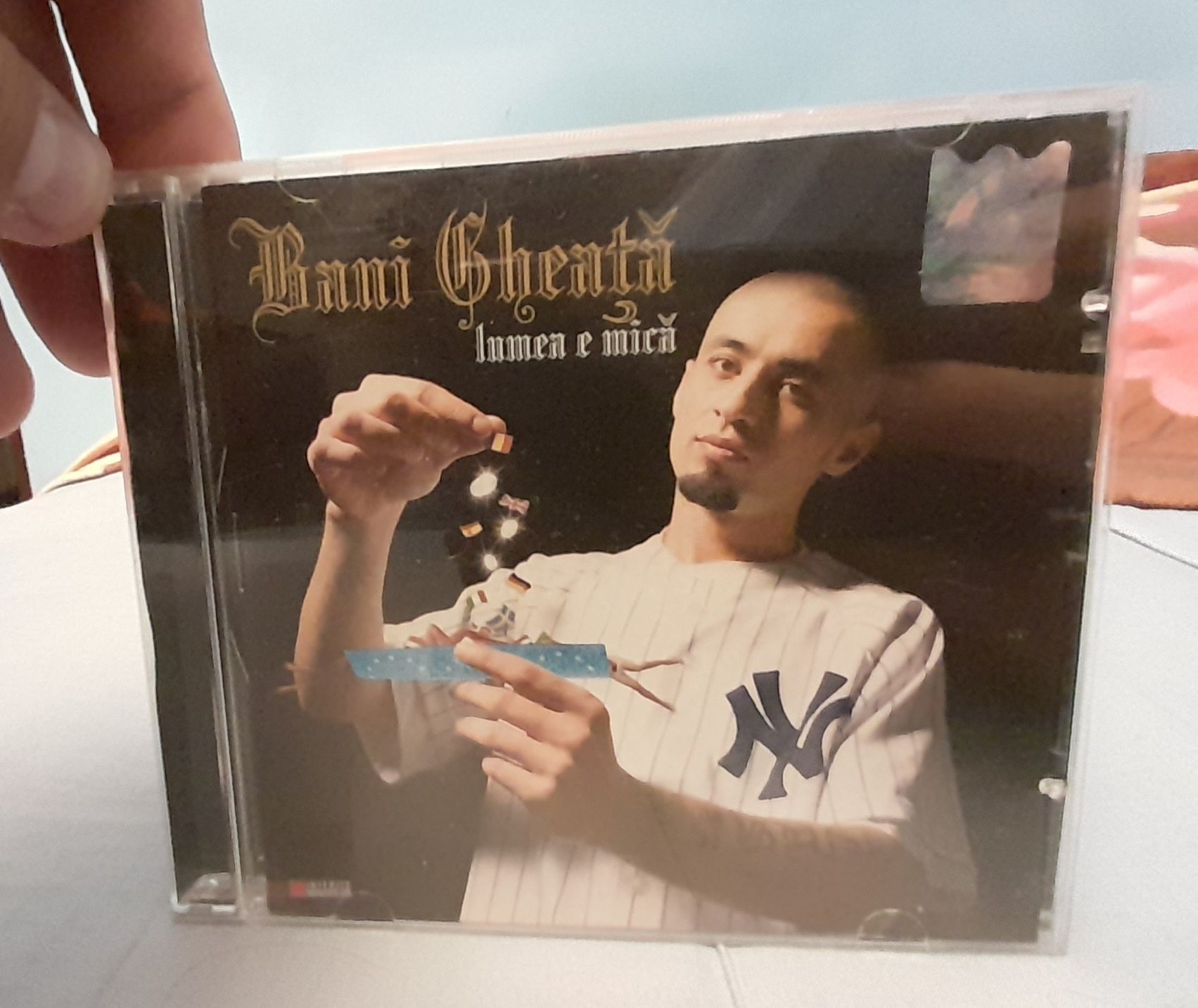 Bani Gheață - Lumea e mică  (2005) Hip-Hop & Rap