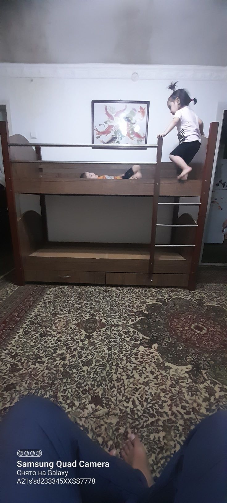Двухярусный кроват