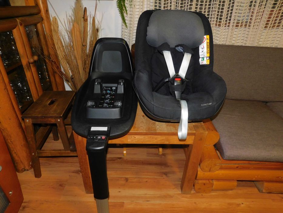 Scaun auto Maxi Cosi + baza Isofix * scaun reversibil