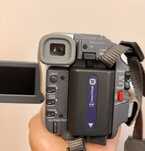 Vând cameră video Sony Handycam DCR-TRV255E PAL