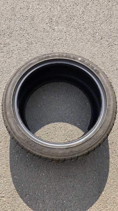 Vind Anvelope in Doua marimi